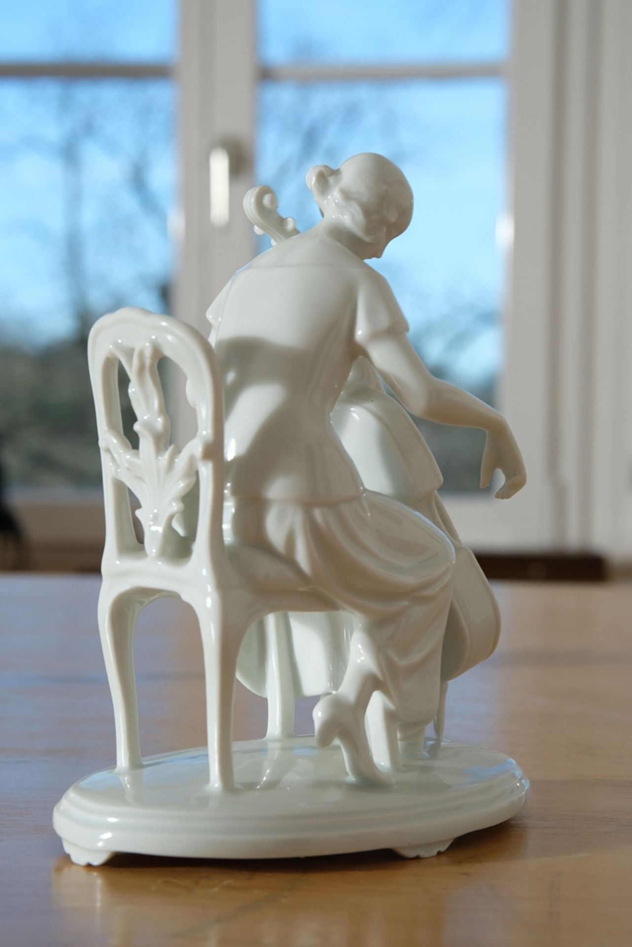 Porcelain figure Cello player, Augarten Vienna, cello bow missing, 20 cm high - Image 3 of 4