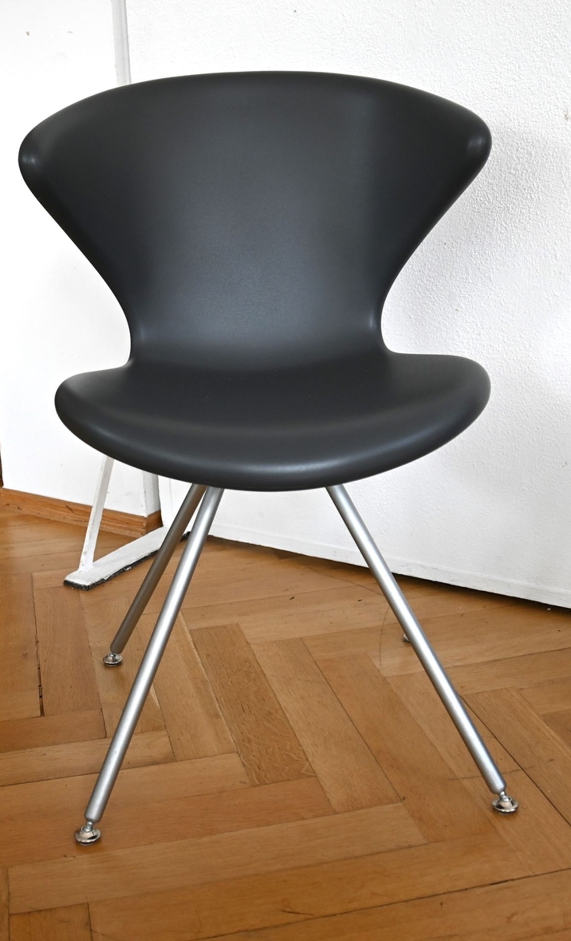 Design chair, Tonon Concept 902 with metal feet, curved shape, design Martin Ballendat (1958 Bochum