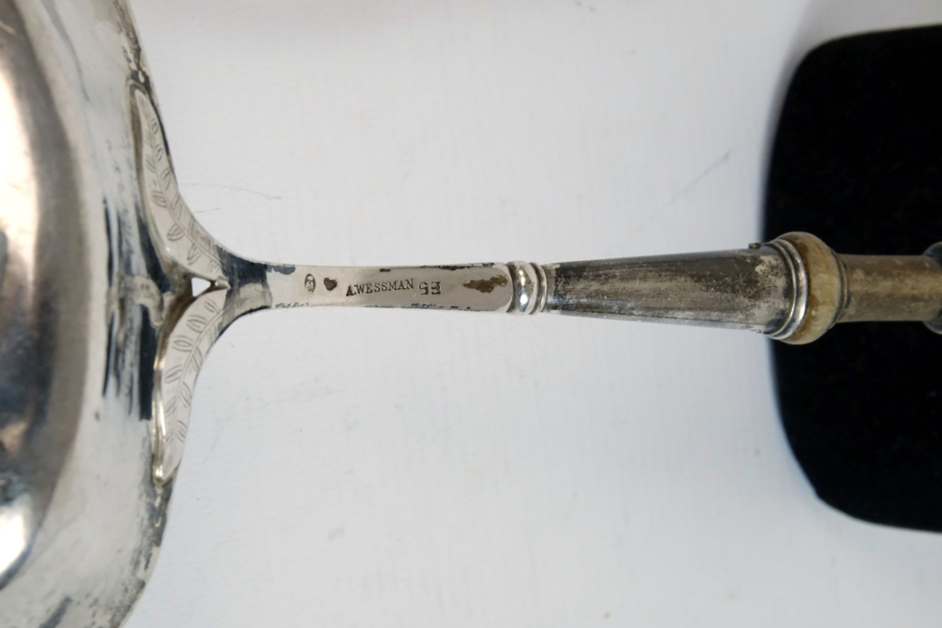 Bowl ladle, with ebonised turned wooden handle ending in a small bone ball at the top, 19th century - Image 4 of 5