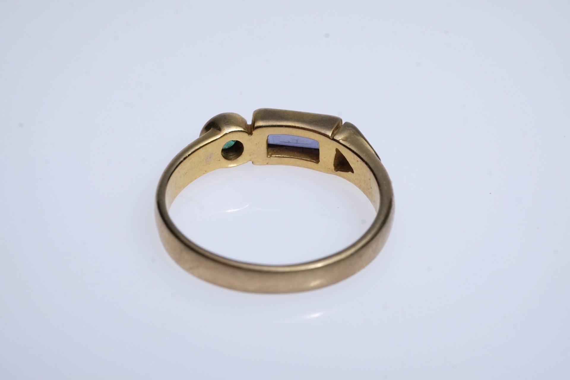 Gold ring, setting three stones in geometric shapes, 333 GG, size 55. - Image 3 of 3