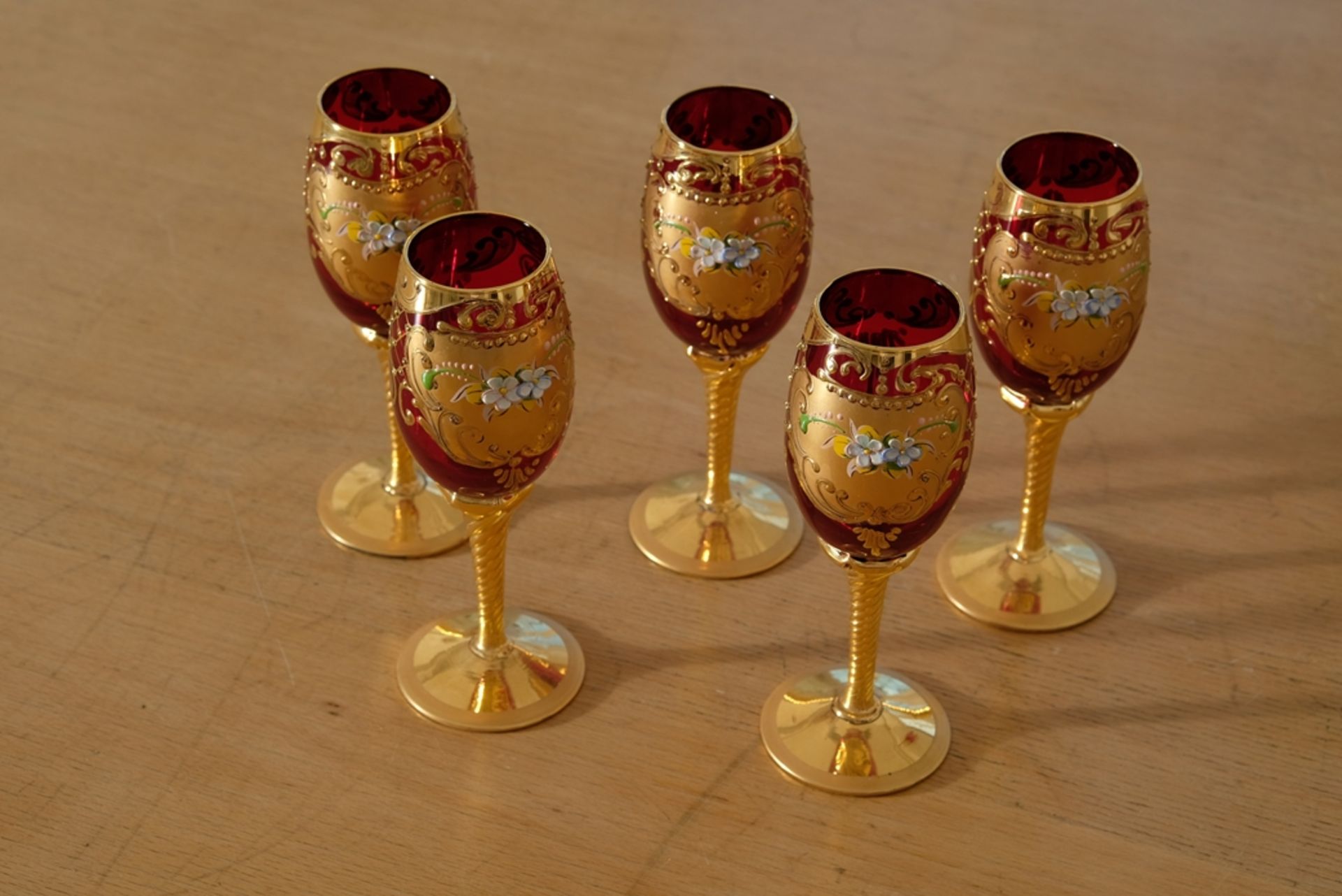 Six Murano wine glasses, Trefuochi, original Venetian wine glasses, ruby red glass, gold leaf ename - Image 2 of 4