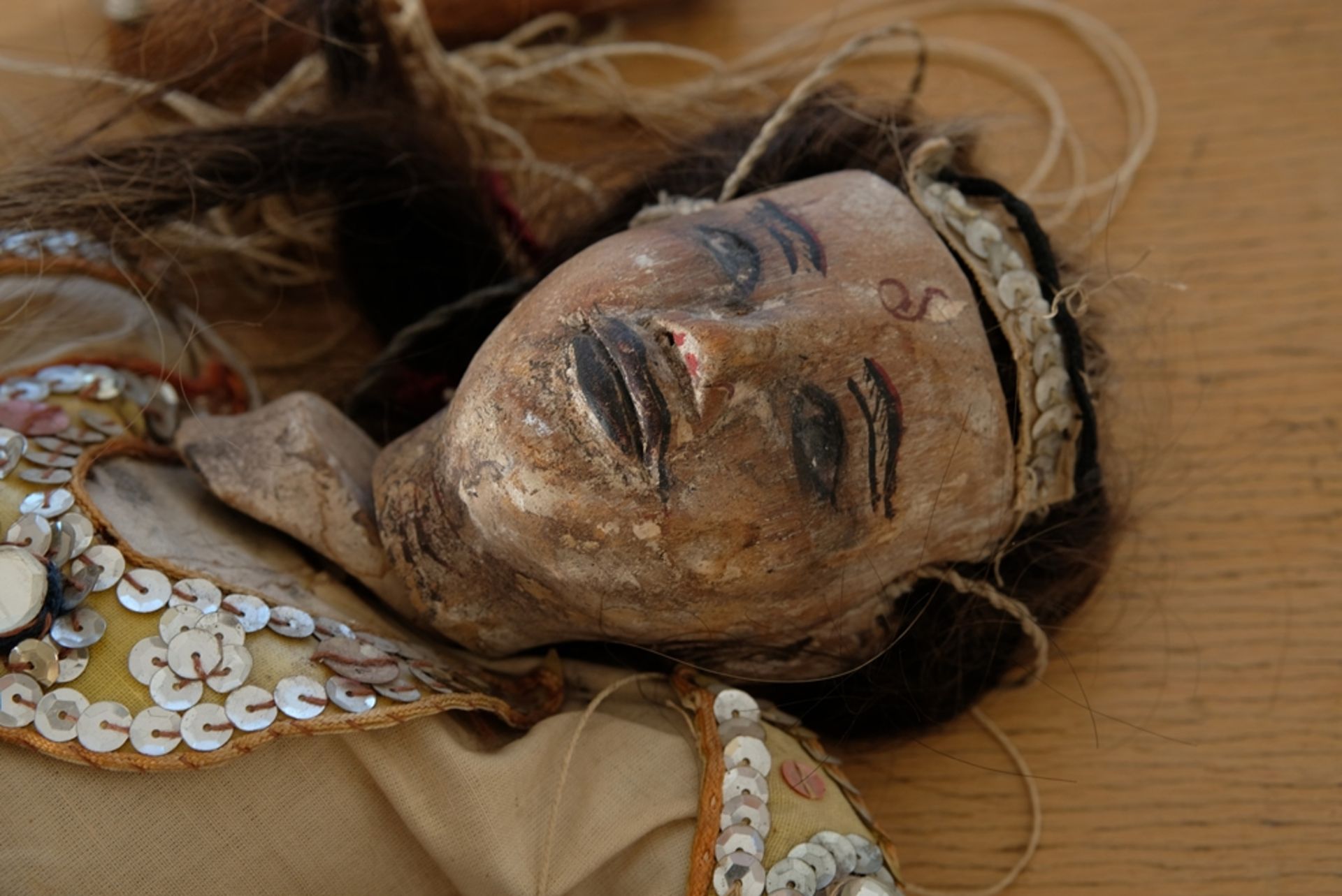 Marionette Burma, around 1900, probably real hair. - Image 2 of 3