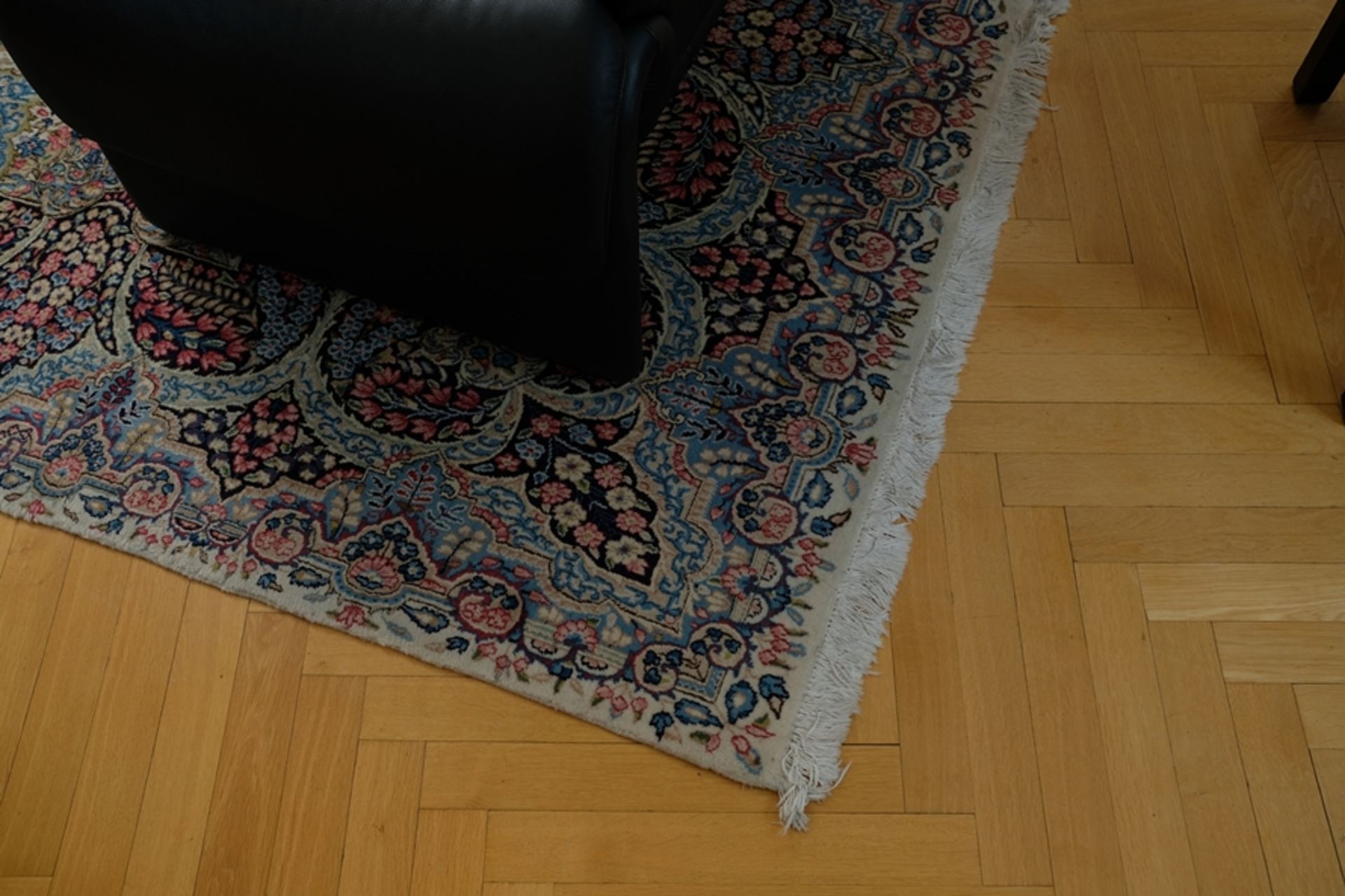 Carpet - Image 4 of 6