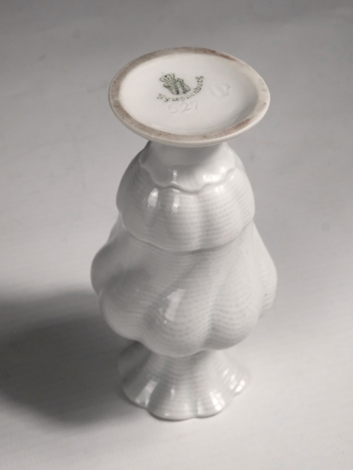 Nymphenburg, small vase in classic white. - Image 3 of 3