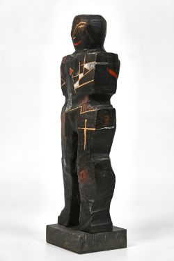 Trizma, Rastislav (geboren 1959) Krieger-Statuette, um 1980, Holz geschwärzt und bemalt. 