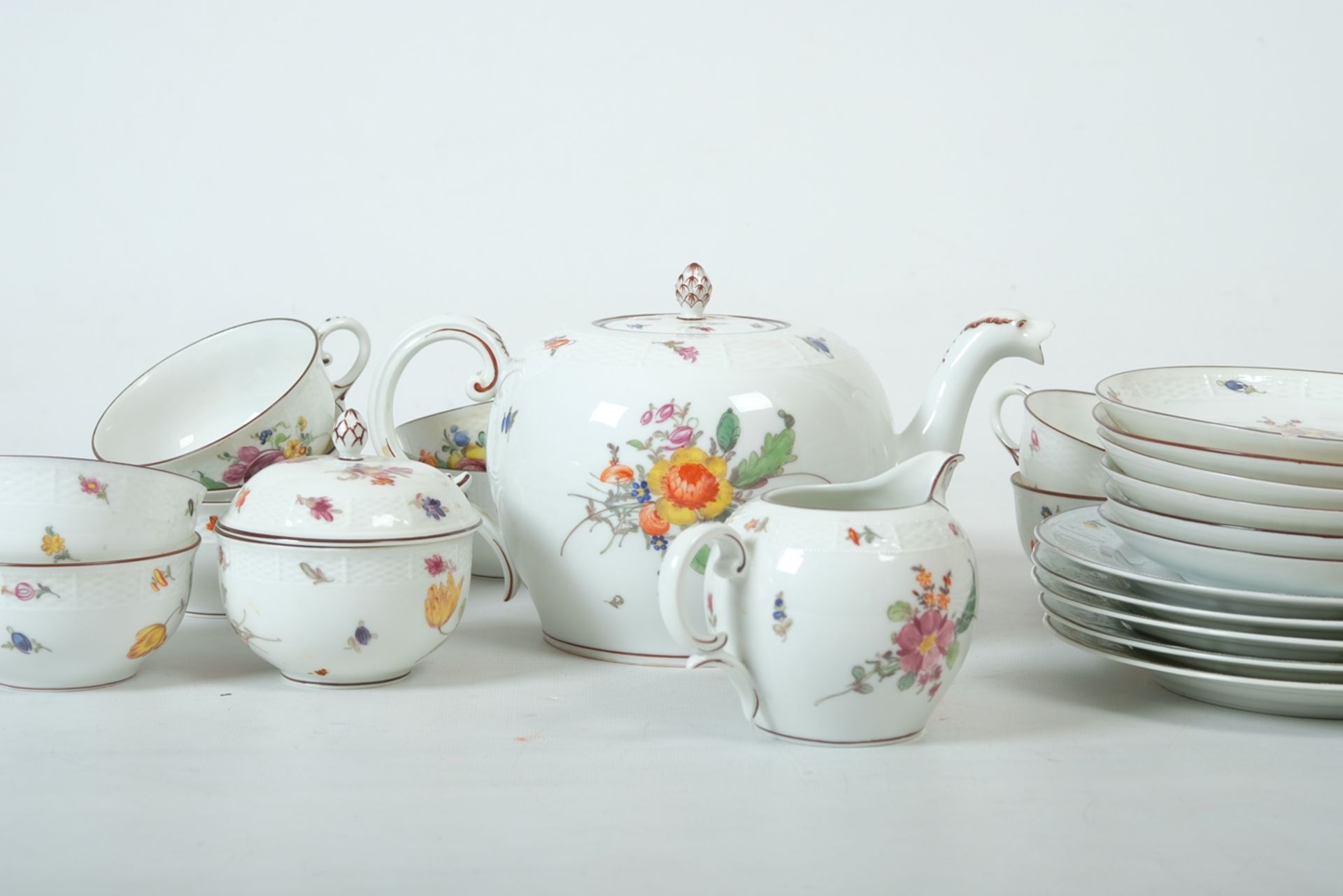 Nymphenburg Tea Service I "Rose Bouquet - brown rim", hand-painted, for 6 persons, ozier relief, 6 