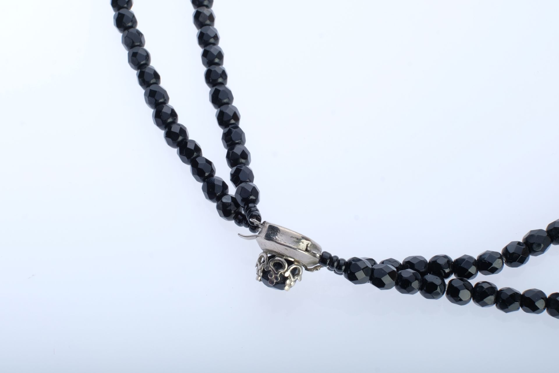 Necklace double-row, black faceted beads, D 5-15mm, pin fastener set with another bead, length 45cm - Image 2 of 2