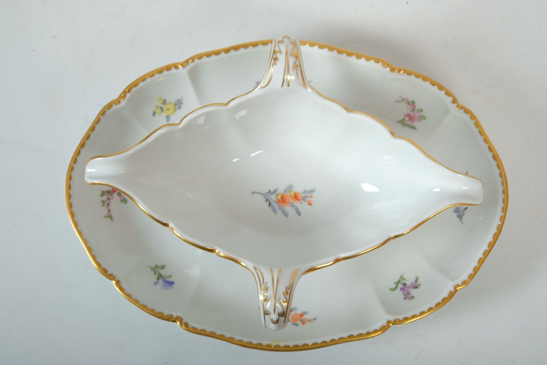 Nymphenburg sauce boat, gold decoration, floral pattern, hand-painted, length 26 cm, width 19 cm - Image 4 of 4