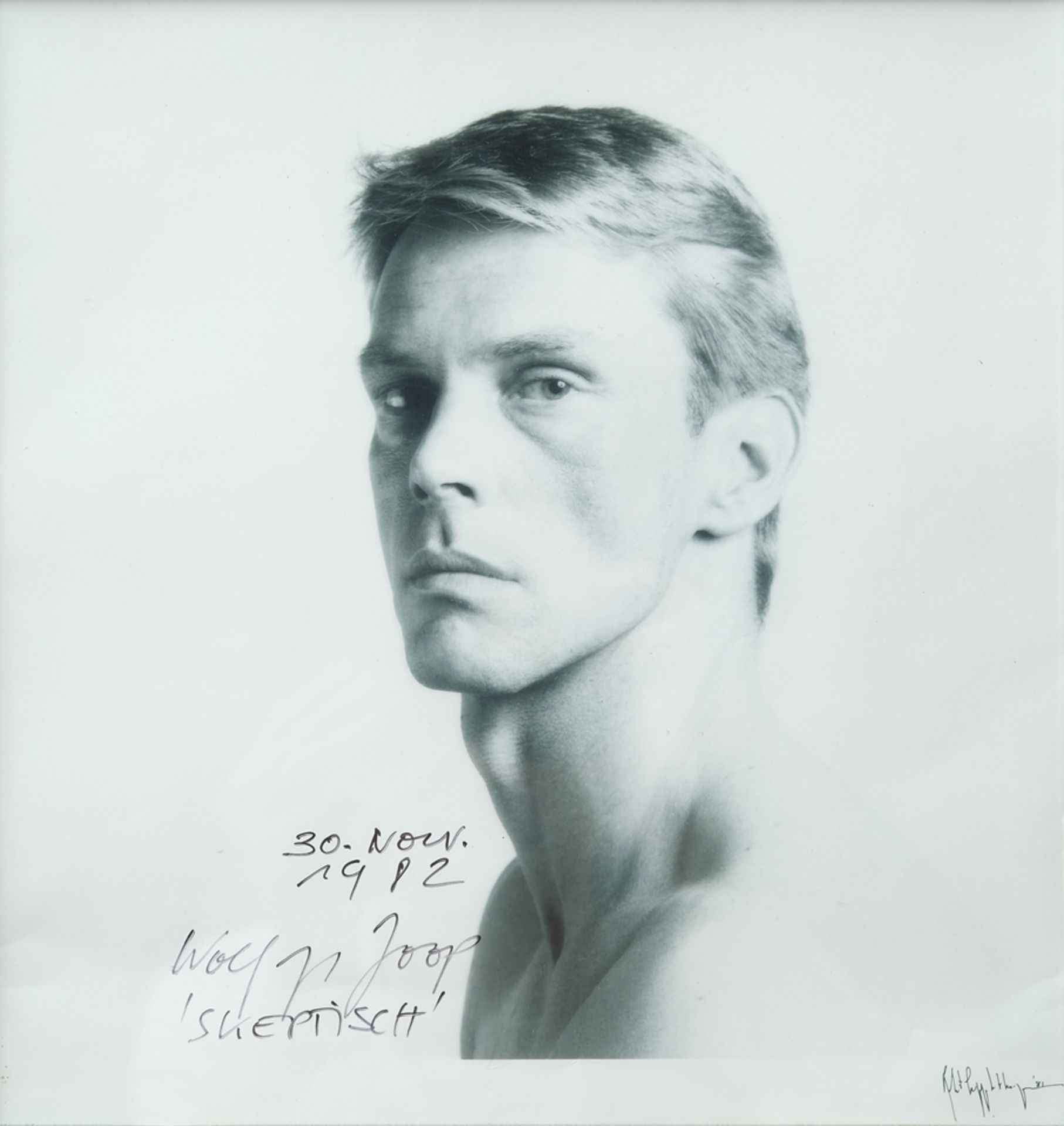 Mapplethorpe, Robert (1946-1989) Wolfgang Joop "Skeptisch", 1981/82, Silbergelatineabzug. 