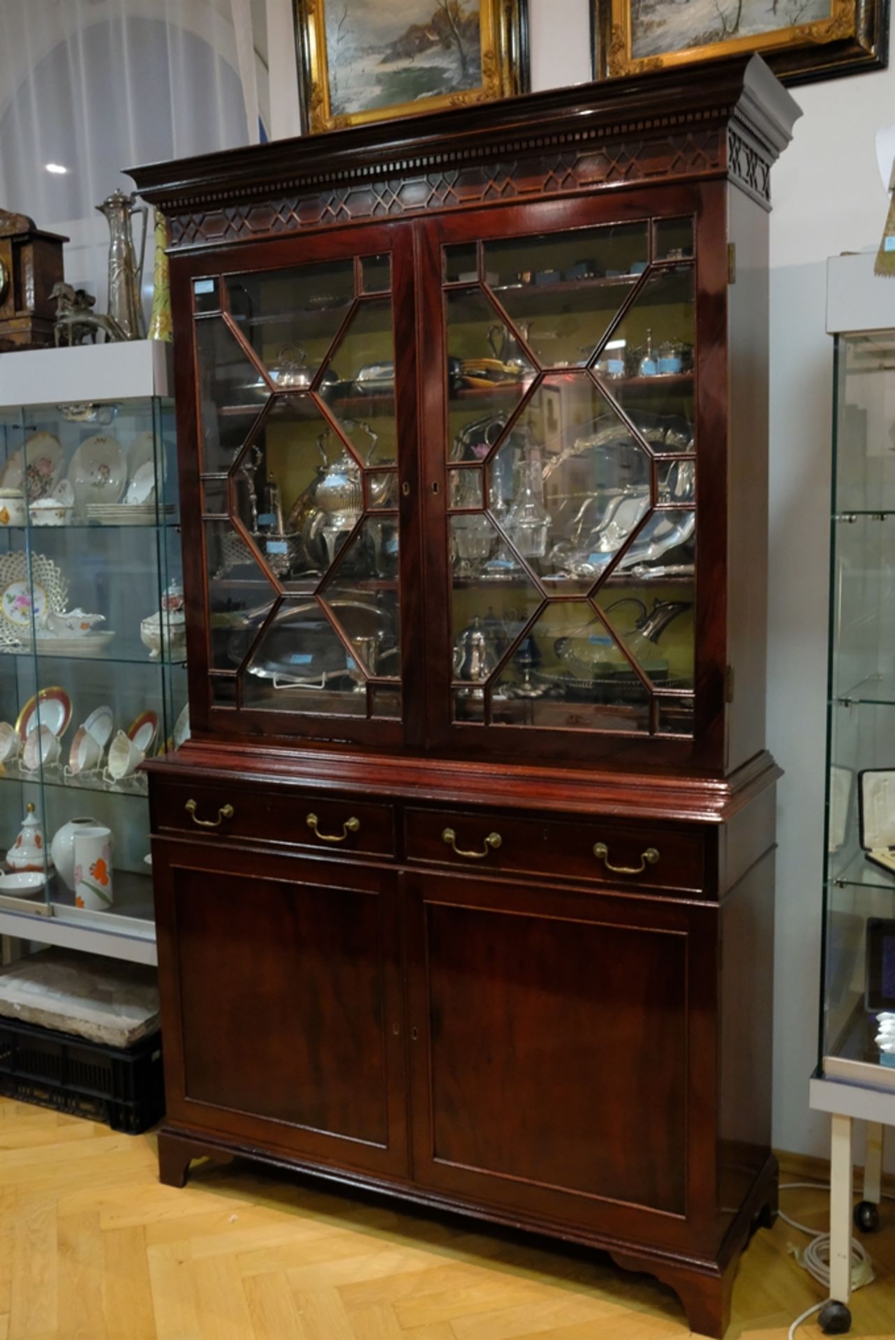 Cabinet with glass display cabinet attachment, mahogany, 20th century, 43 x 210 x 120 cm, solid cab - Image 2 of 4
