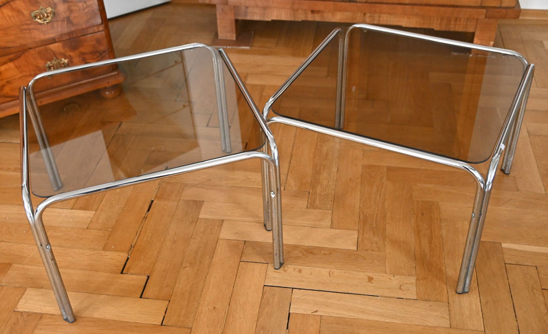 Two side tables, square side tables, chrome frame with tinted glass top, 1970s, 41x58x61cm - Image 3 of 10