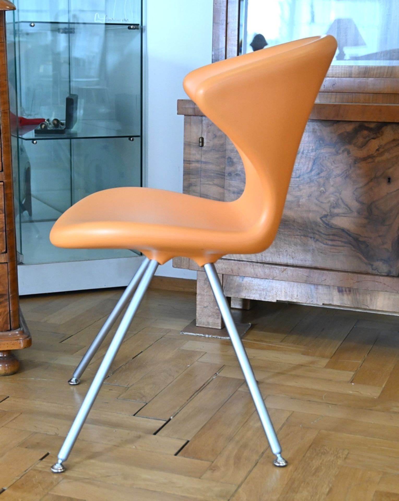 Design chair, Tonon Concept 902 with metal feet, curved shape, design Martin Ballendat (1958 Bochum - Image 2 of 4