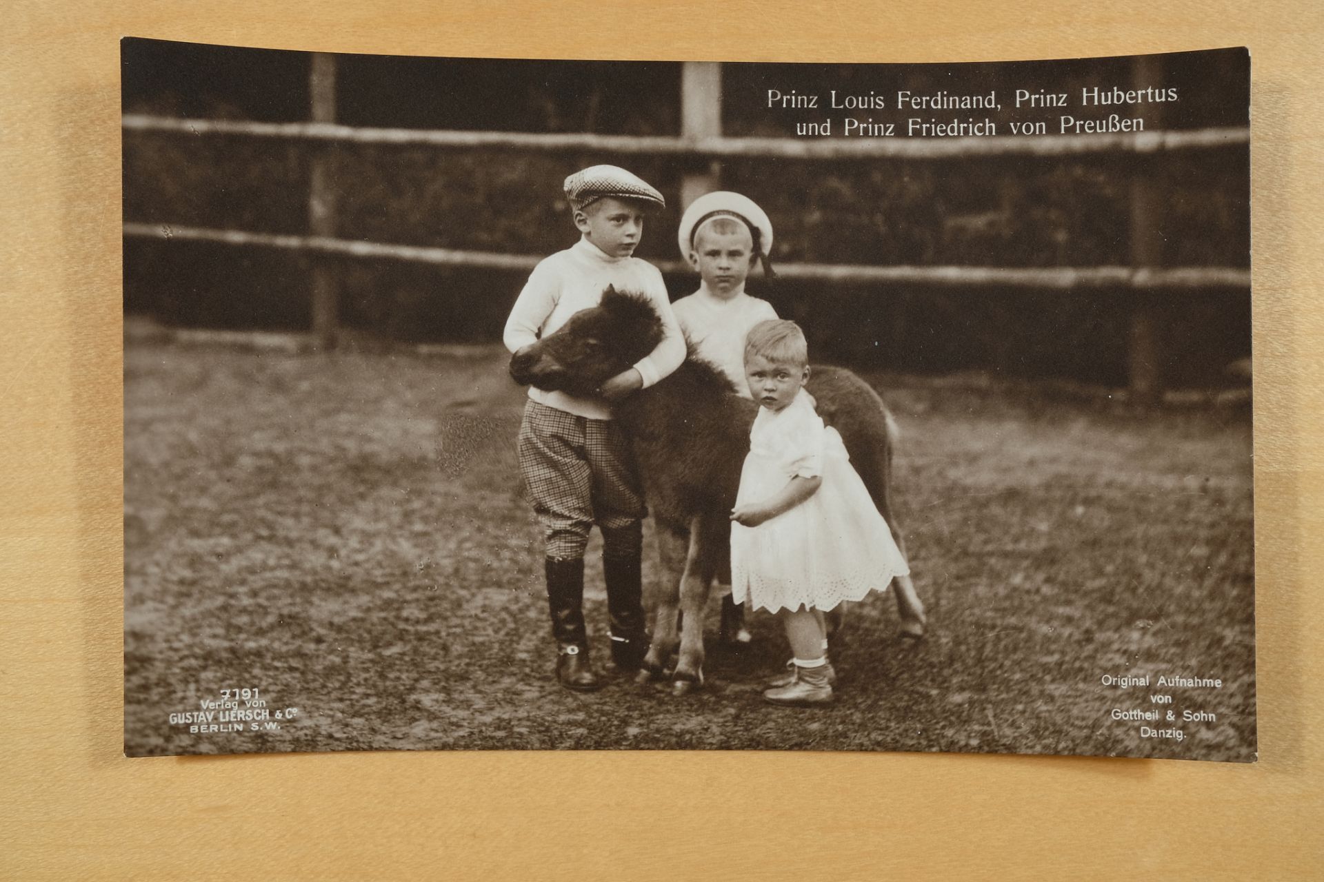 Large collection of historical postcards with a large proportion of postcards of the imperial famil - Image 7 of 13