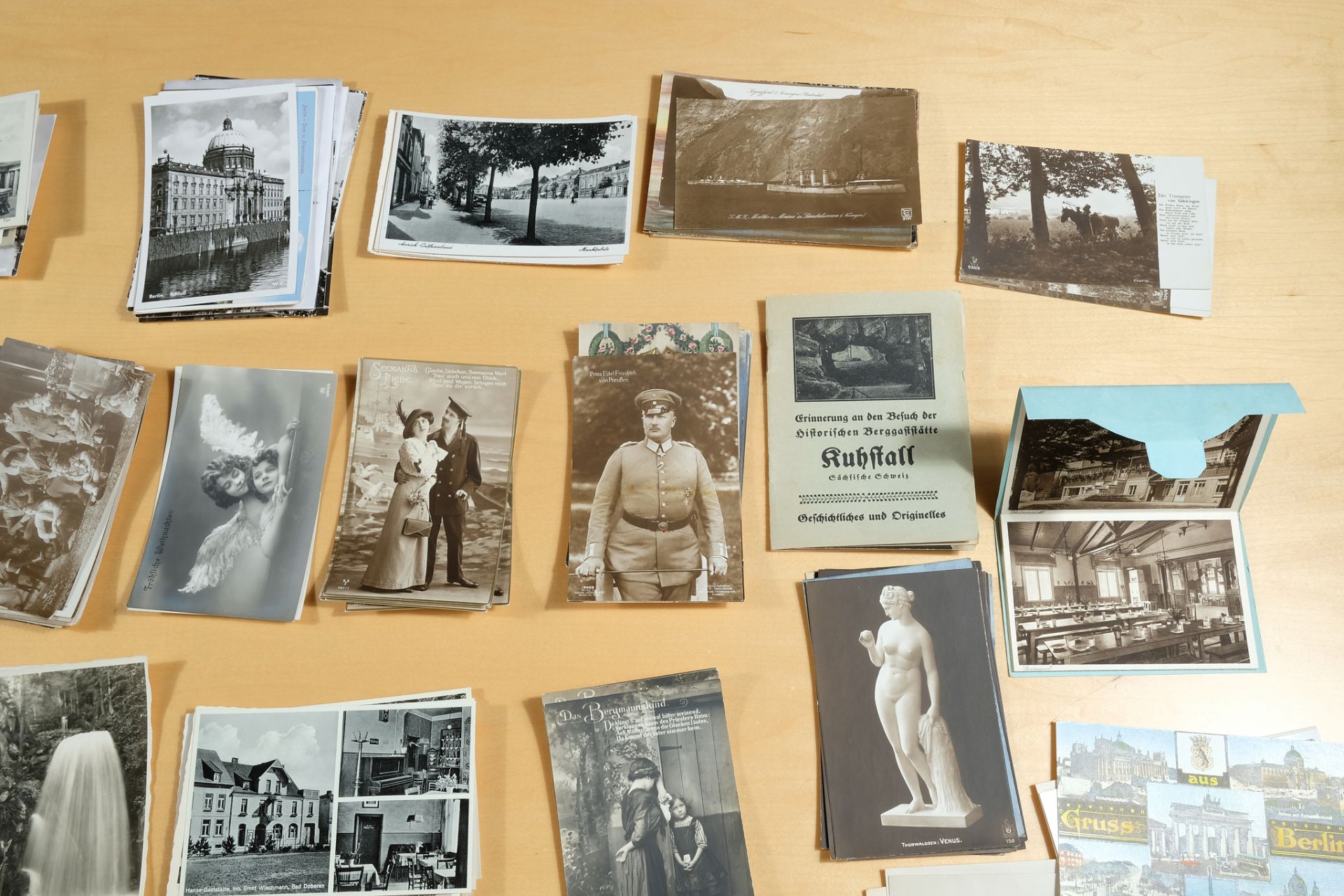 Large collection of historical postcards with a large proportion of postcards of the imperial famil - Image 13 of 13
