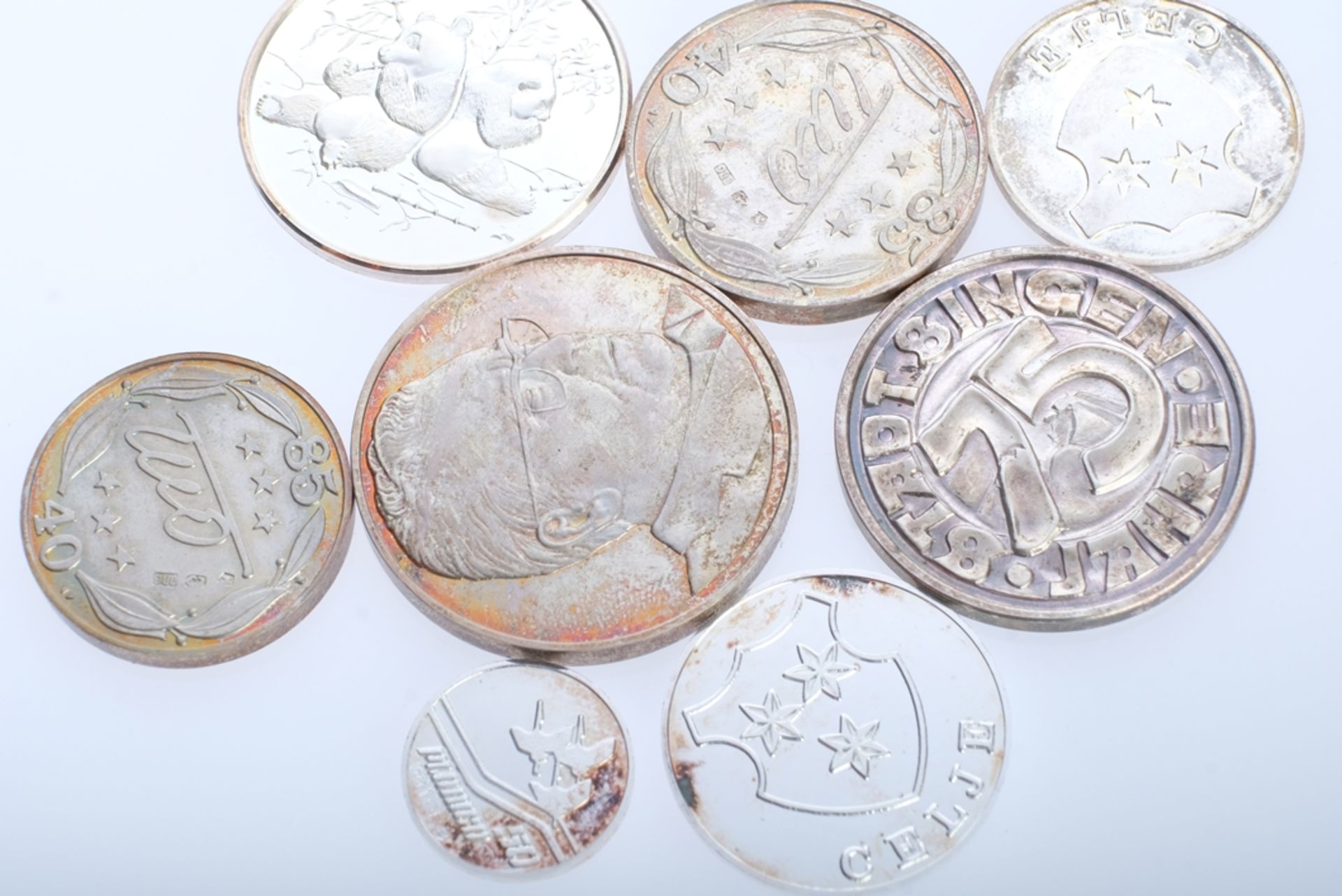 Silbermünzen-Konvolut, acht Münzen, 80g: