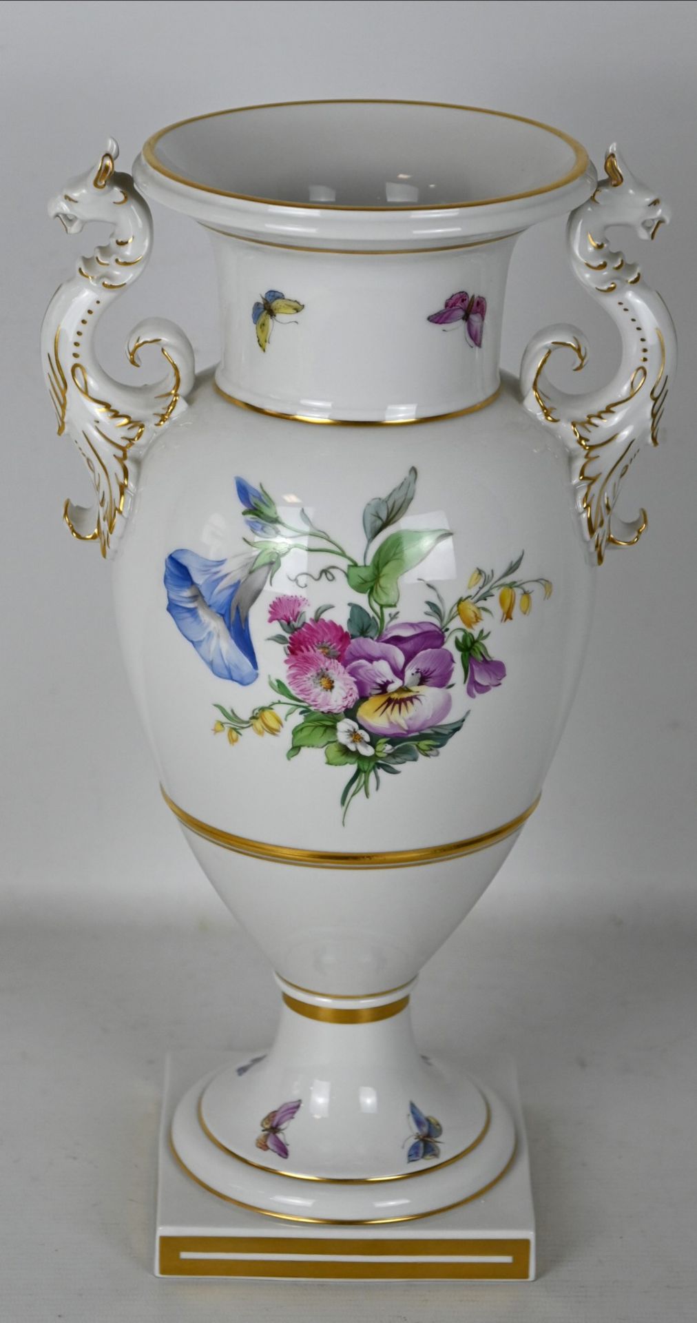 Amphora vase KPM in French style, between 1993 and 1999.