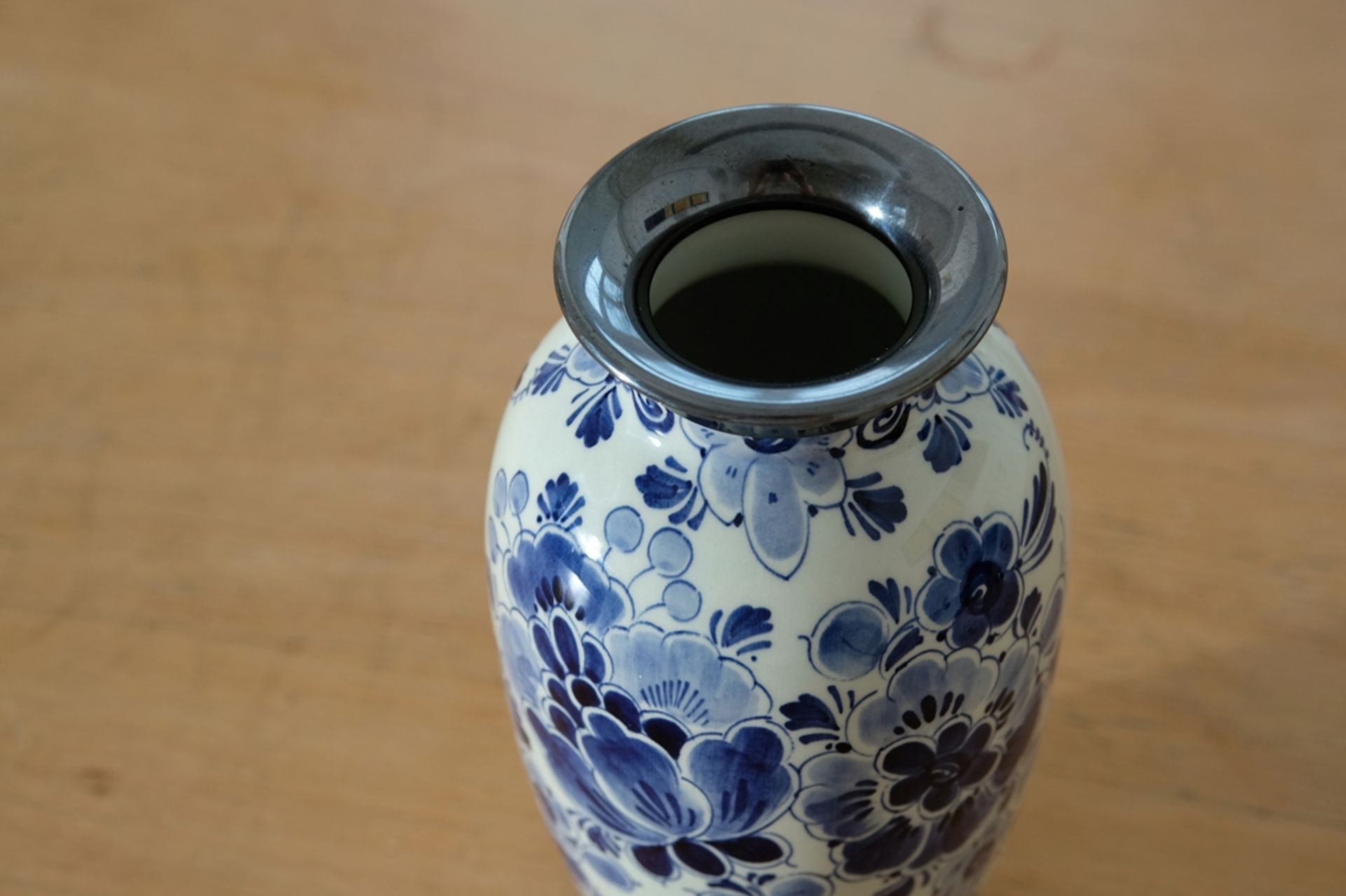 Regina Delft Blue vase, on shaft silver 835, punched.  - Image 2 of 3