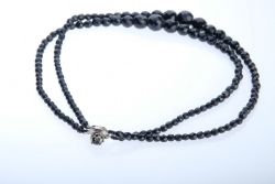 Kette zweireihig, schwarze facettierte Perlen, D 5-15mm, Steckverschluss besetzt mit weiterer Perle