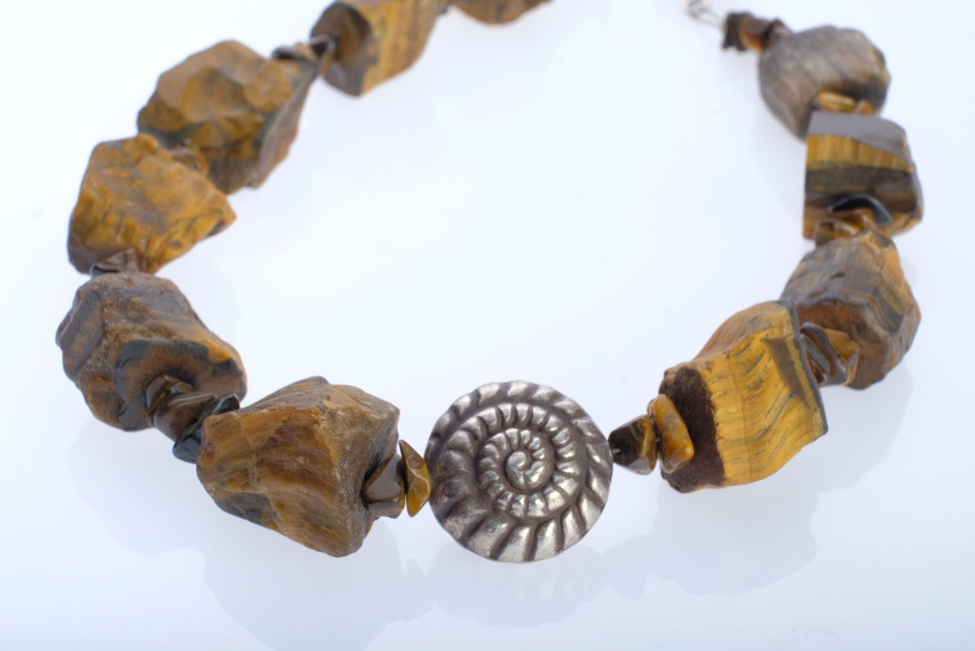 Design necklace with large stones (2x1.5cm), tiger's eye, natural, in between small stones of cut t