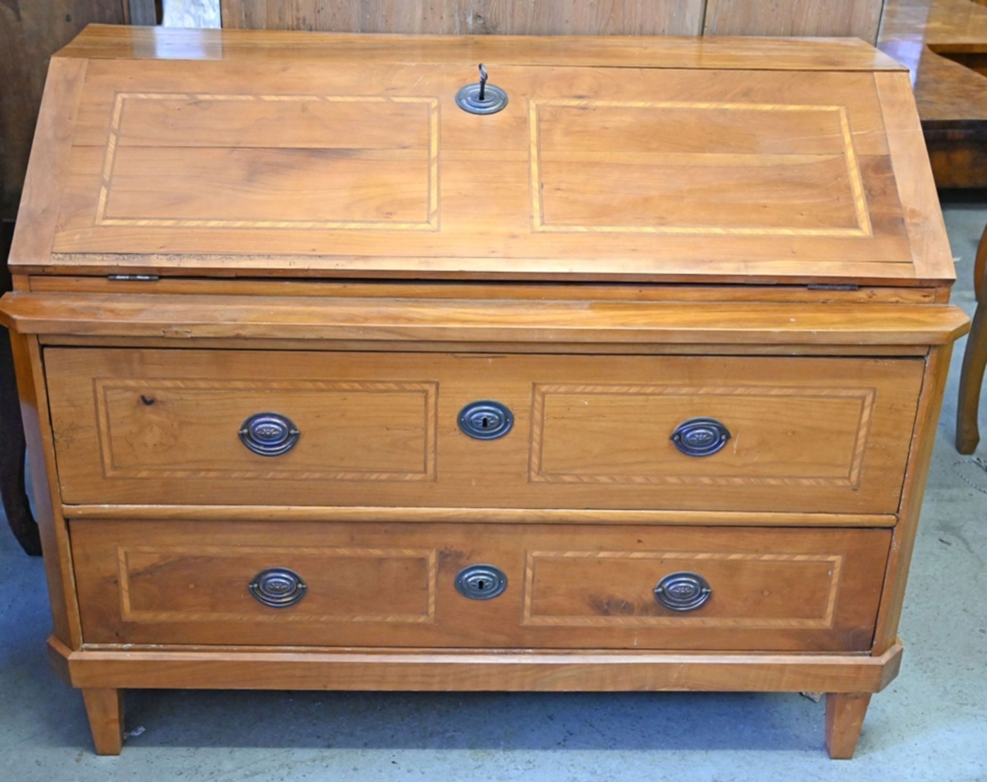 Writing chest with sloping flap, around 1800, cherry wood with thread inlays. Two drawers. Interior