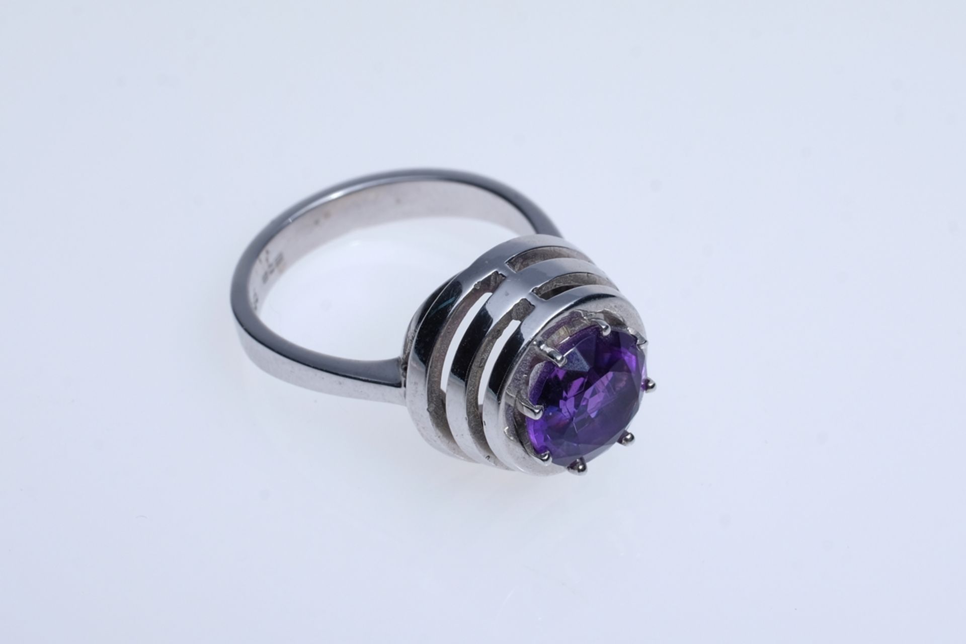 Amethyst ring, amethyst (D 8mm) set in prongs, white gold 585, hallmarked, goldsmith's mark, 5.51g,