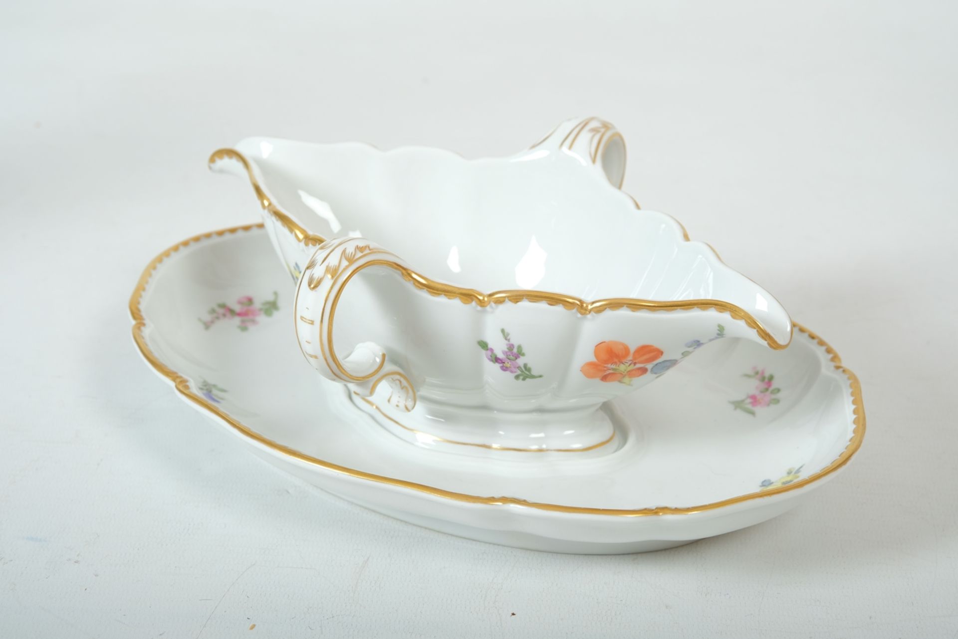 Nymphenburg sauce boat, gold decoration, floral pattern, hand-painted, length 26 cm, width 19 cm - Image 2 of 4