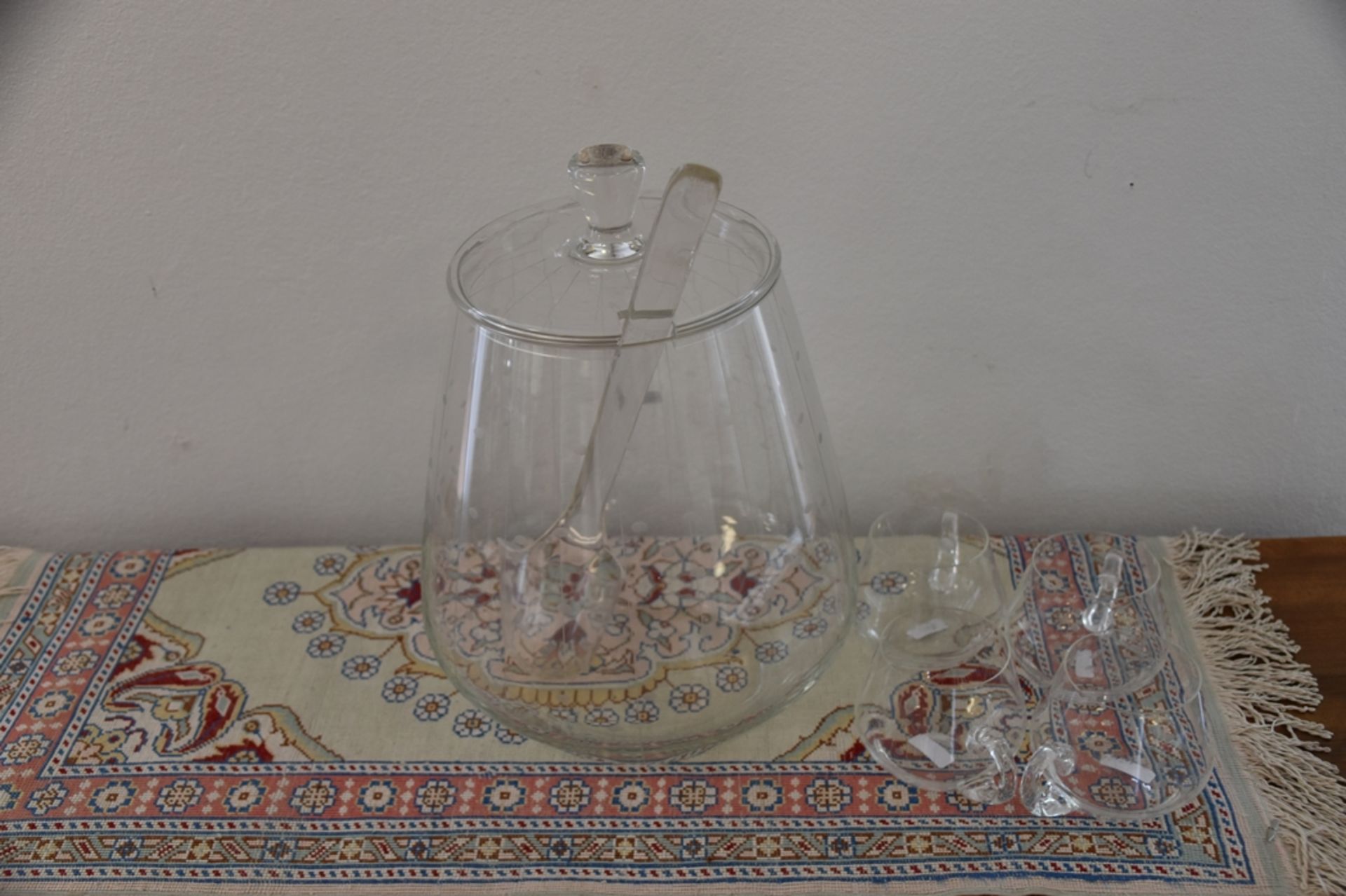 Bowlengefäß mit vier Gläsern, mundgeblasen, mit Kelle. - Bild 3 aus 3