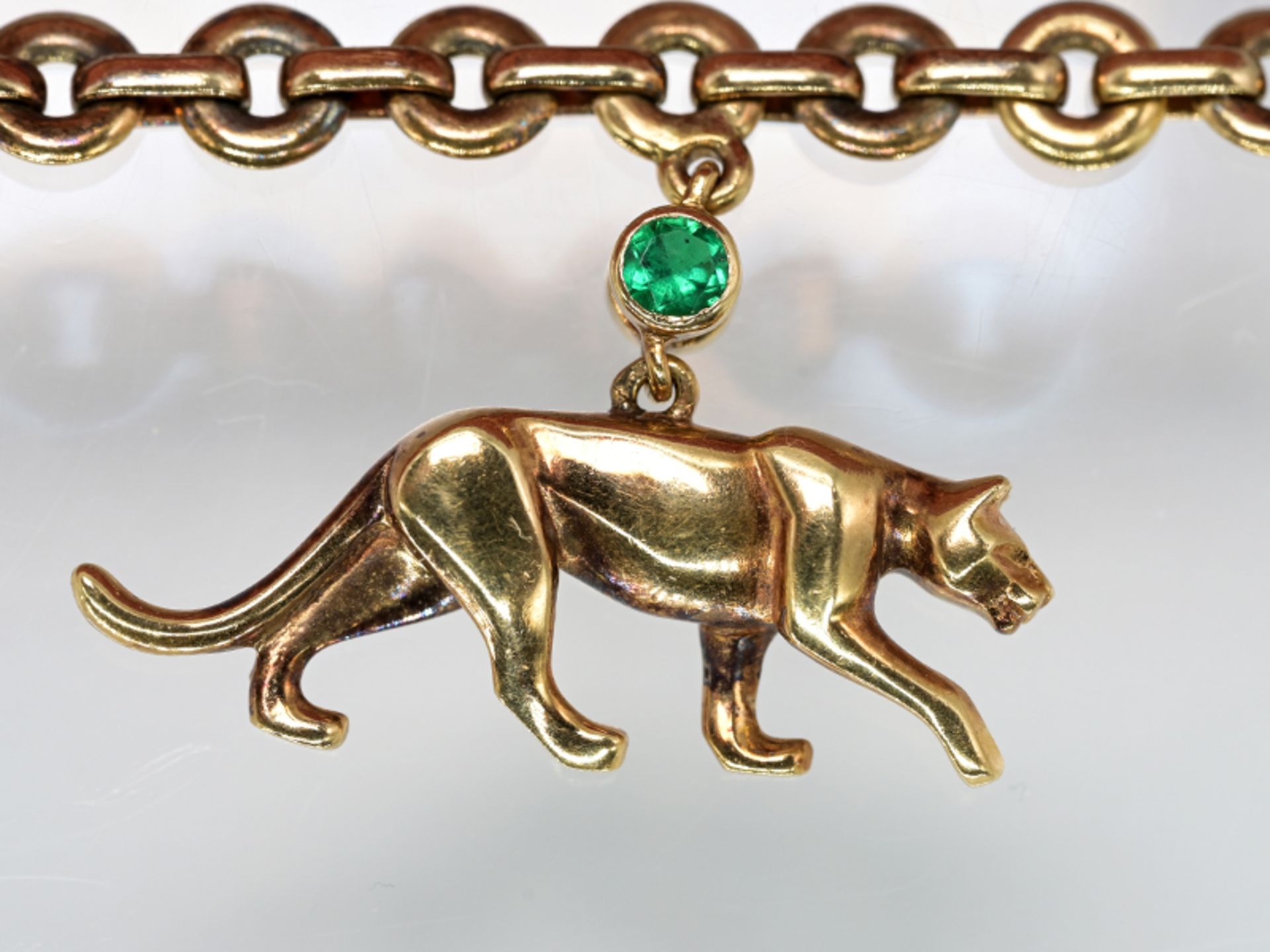 Goldenes Vintage Armband / charme bracelet, 3 Panther mit 2 Brillanten, 2 Rubinen und 2 Smaragden, - Bild 6 aus 6