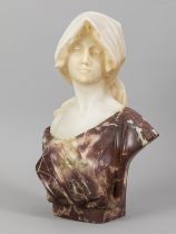 Pugi, Guglielmo (1850-1915) Büste aus Marmor, junges Mädchen mit Kopftuch. Weißer und