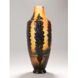 Vase mit Landschaftsmotiv, Beckmann & Weis, Mügeln bei Dresden, 1910-20 Polychromes Überfangglas