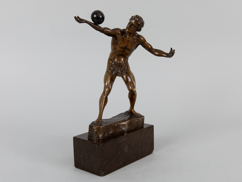 Hamburger, Philipp E. (1890 - 1914) Bronze gold patiniert auf quadratischen Marmorsockel; "Athlet