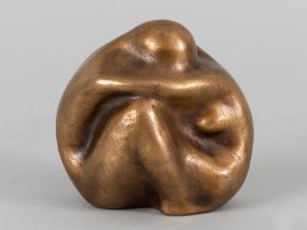 Bronze-Plastik eines sich umarmenden Paares, Neuzeitlich Bronze gold patiniert; Darstellung zweier