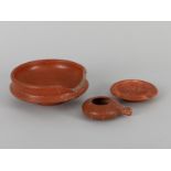 3 kleine Gefäße "Terra Sigillata", Italien und/oder Gallien, wohl Römisches Reich Keramik in der
