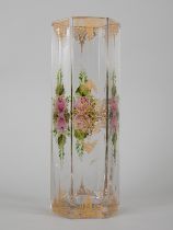 Große Jugendstil Vase mit Floral- und Goldmalerei, Anfang 20. Jahrhundert Klarglas mit polychromer