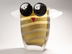 Vase als stilisierte Eule, GSB Glasstudio Borowski, Polen, 20./21. Jahrhundert Massives Glas;