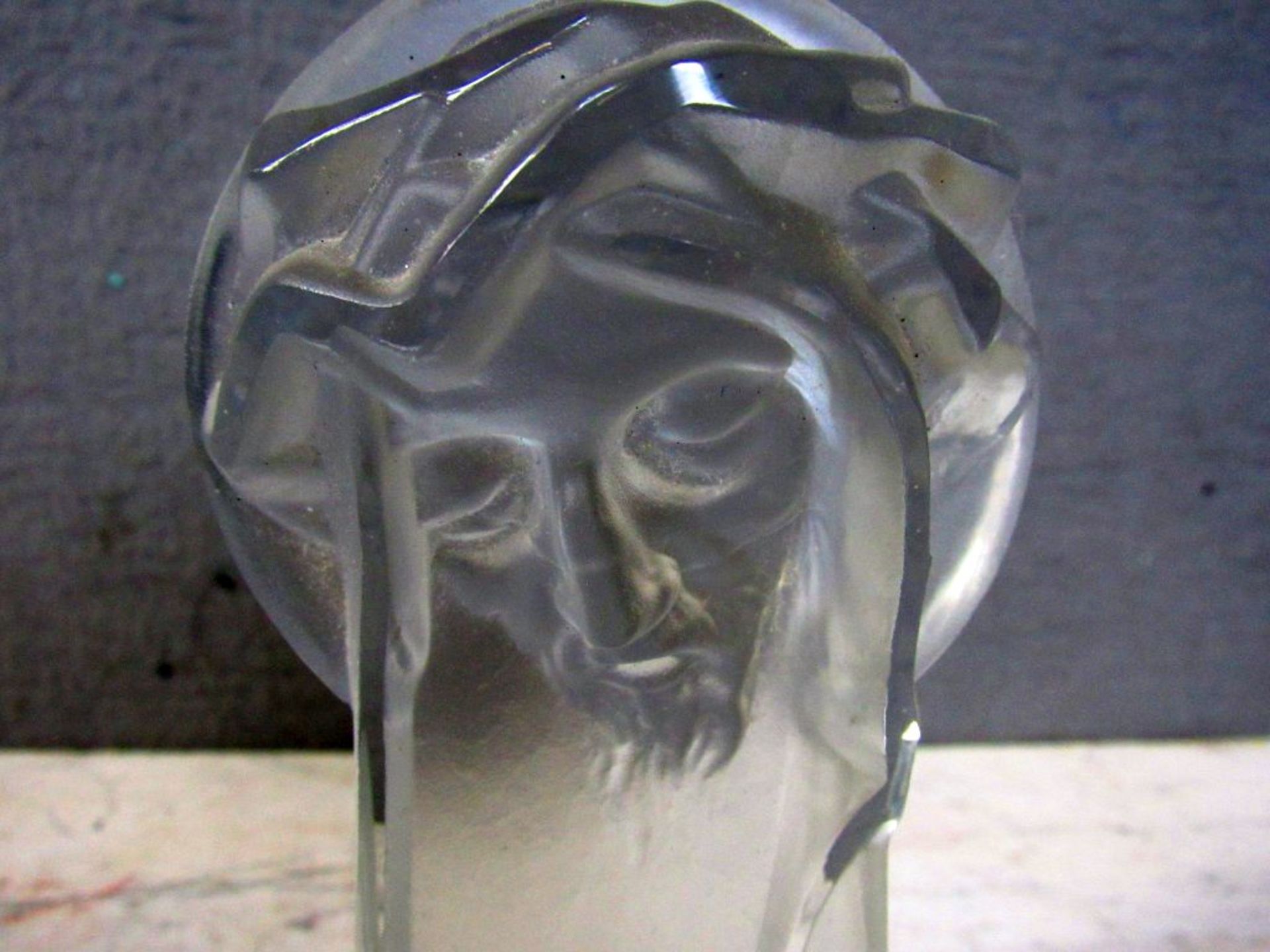 Glasskulptur Jesus gelabelt 16cm - Image 4 of 7