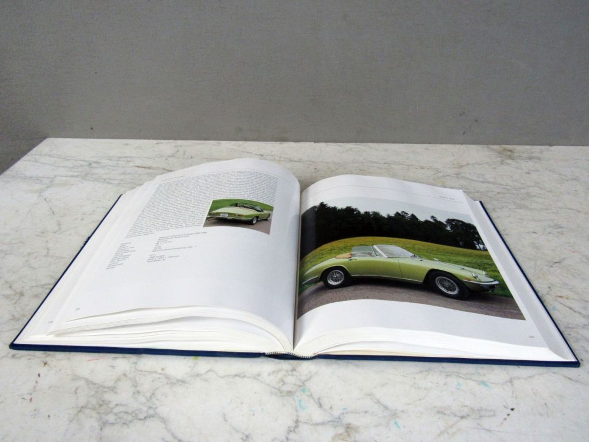 Buch groÃŸer Bildband Serien Sportwagen - Image 8 of 8