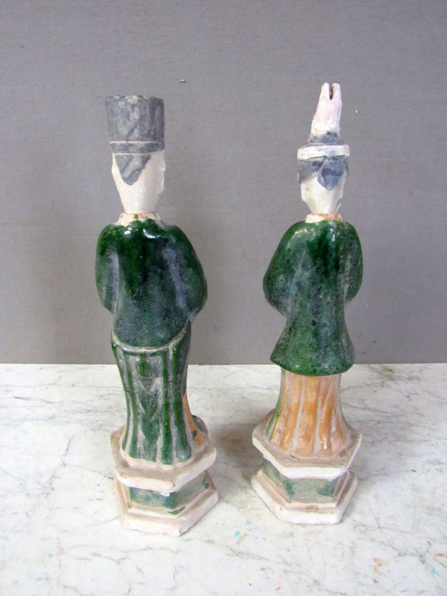 2 chinesische Figuren lasierte Keramik - Bild 7 aus 10