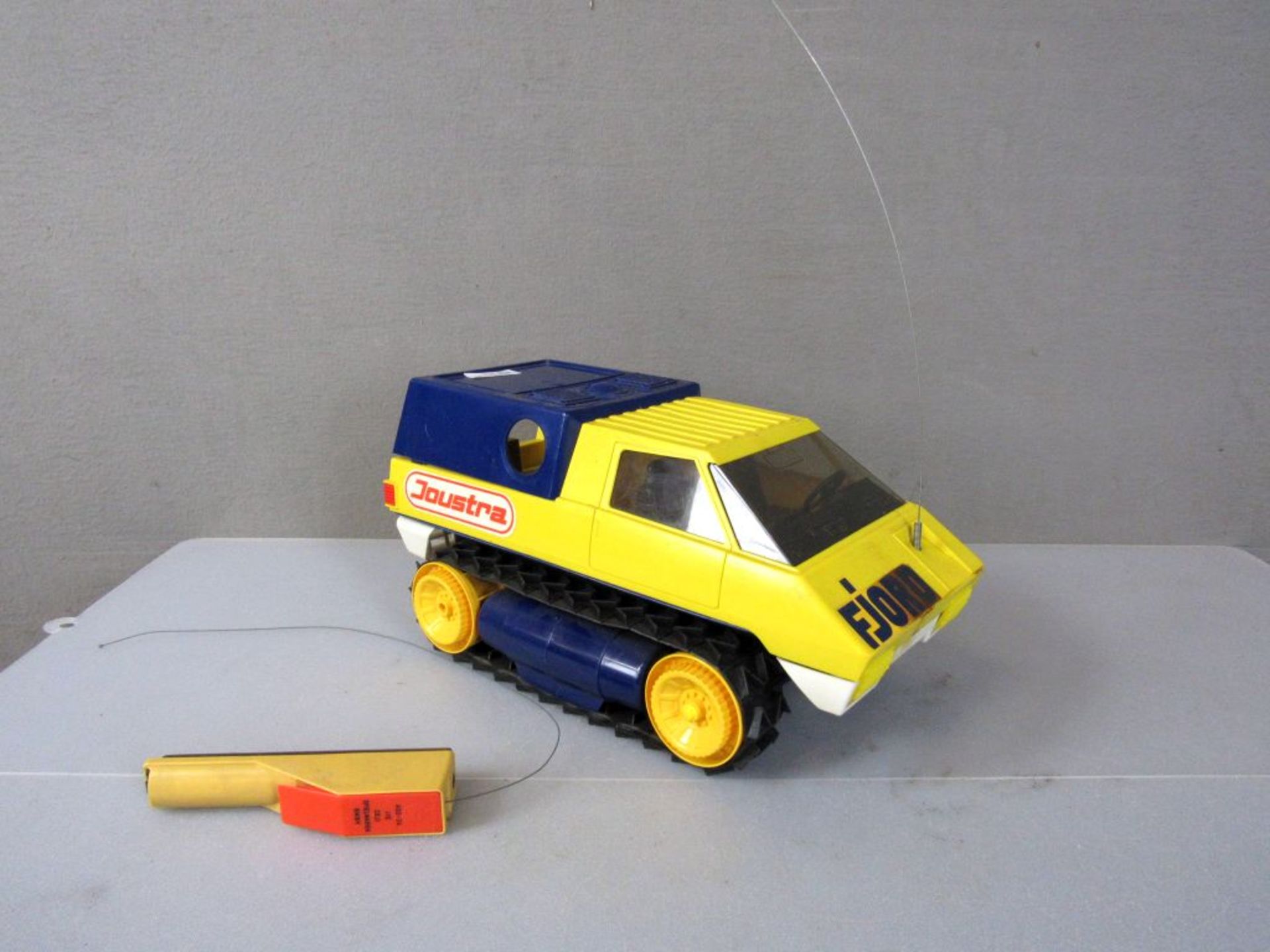 Spielzeug 70er Jahre Kettenfahrzeug