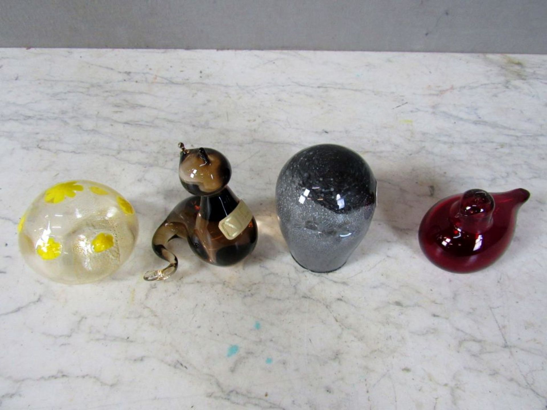 Vier Teile Glasskulpturen unter - Image 2 of 9
