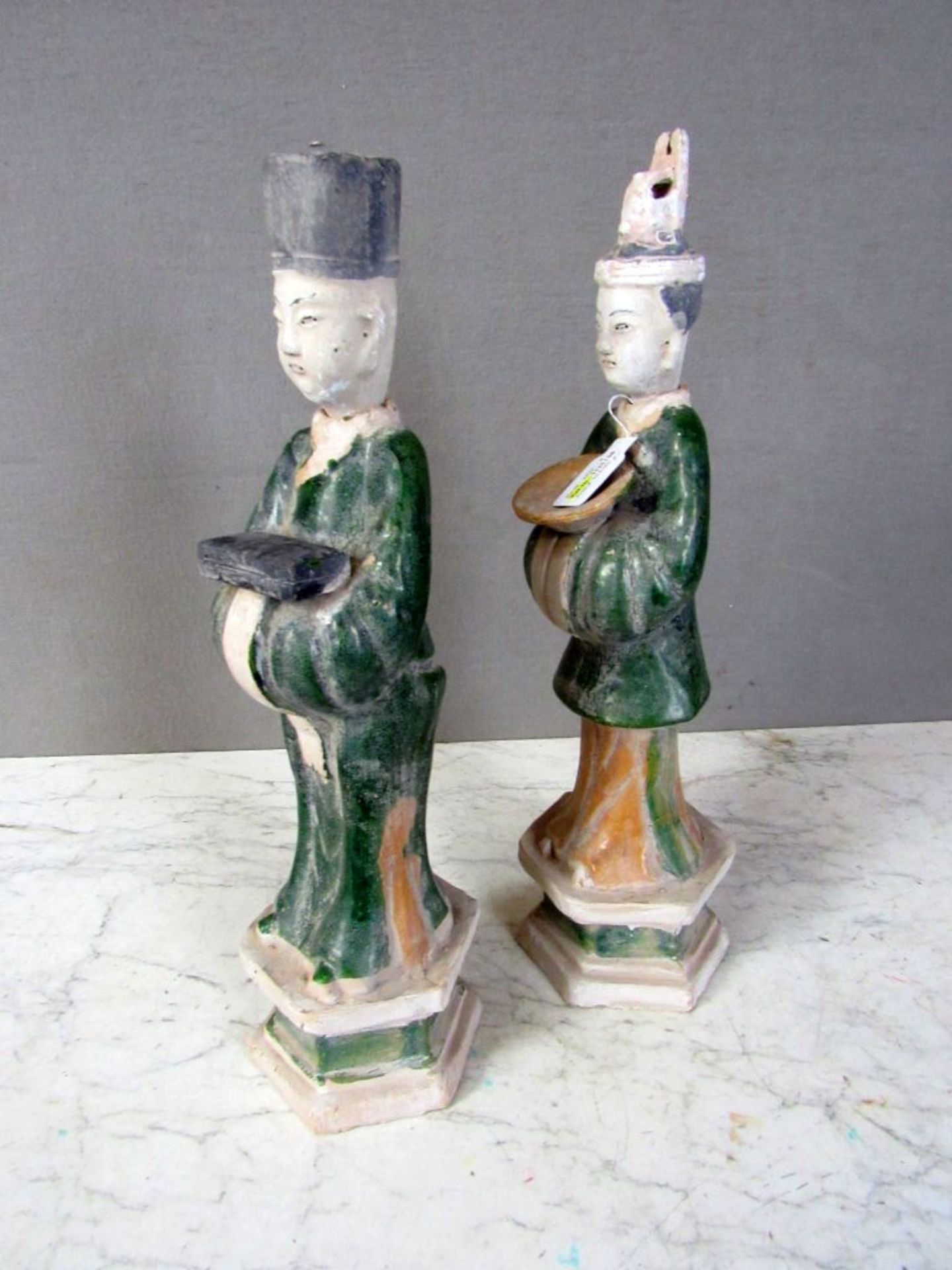 2 chinesische Figuren lasierte Keramik - Bild 9 aus 10