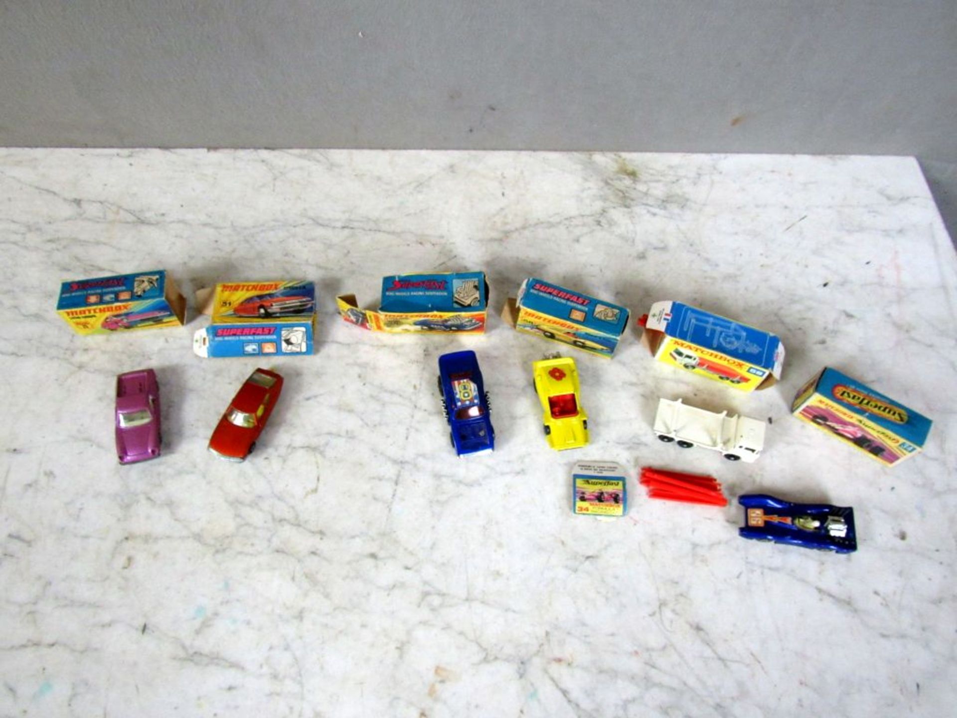 Lot Matchbox Autos im Originalkarton - Bild 9 aus 10