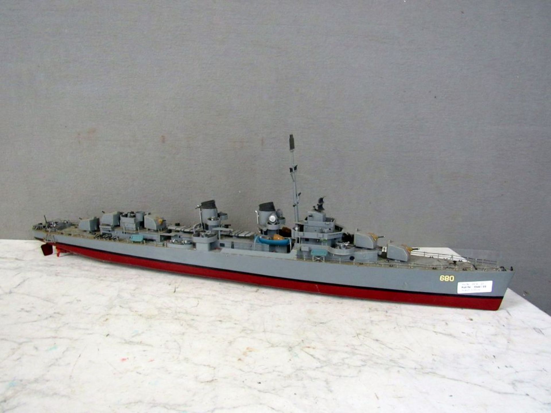 GroÃŸes Modellschiff Kriegsschiff