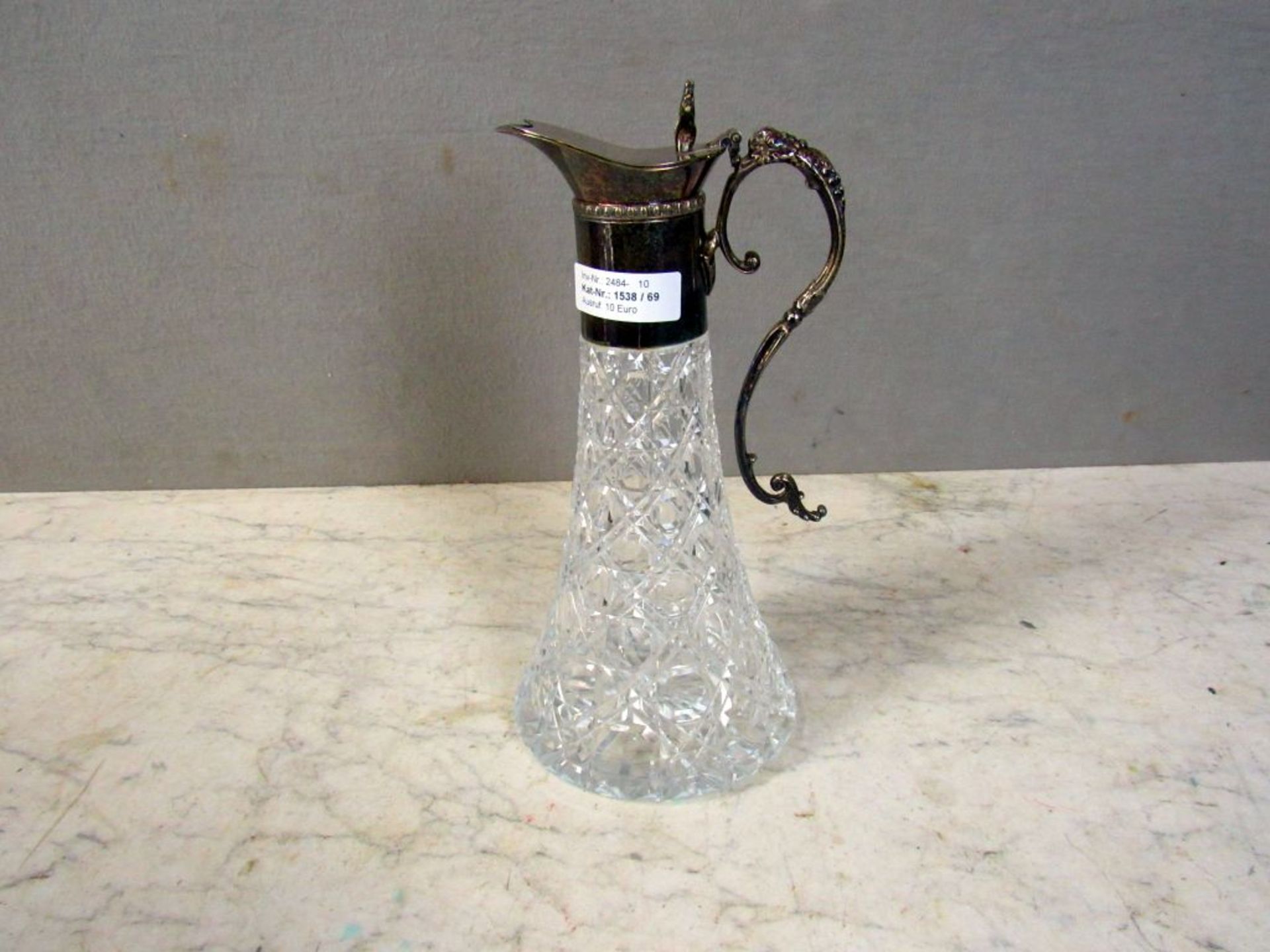 Antike Glaskaraffe mit Metallmontur - Image 2 of 9