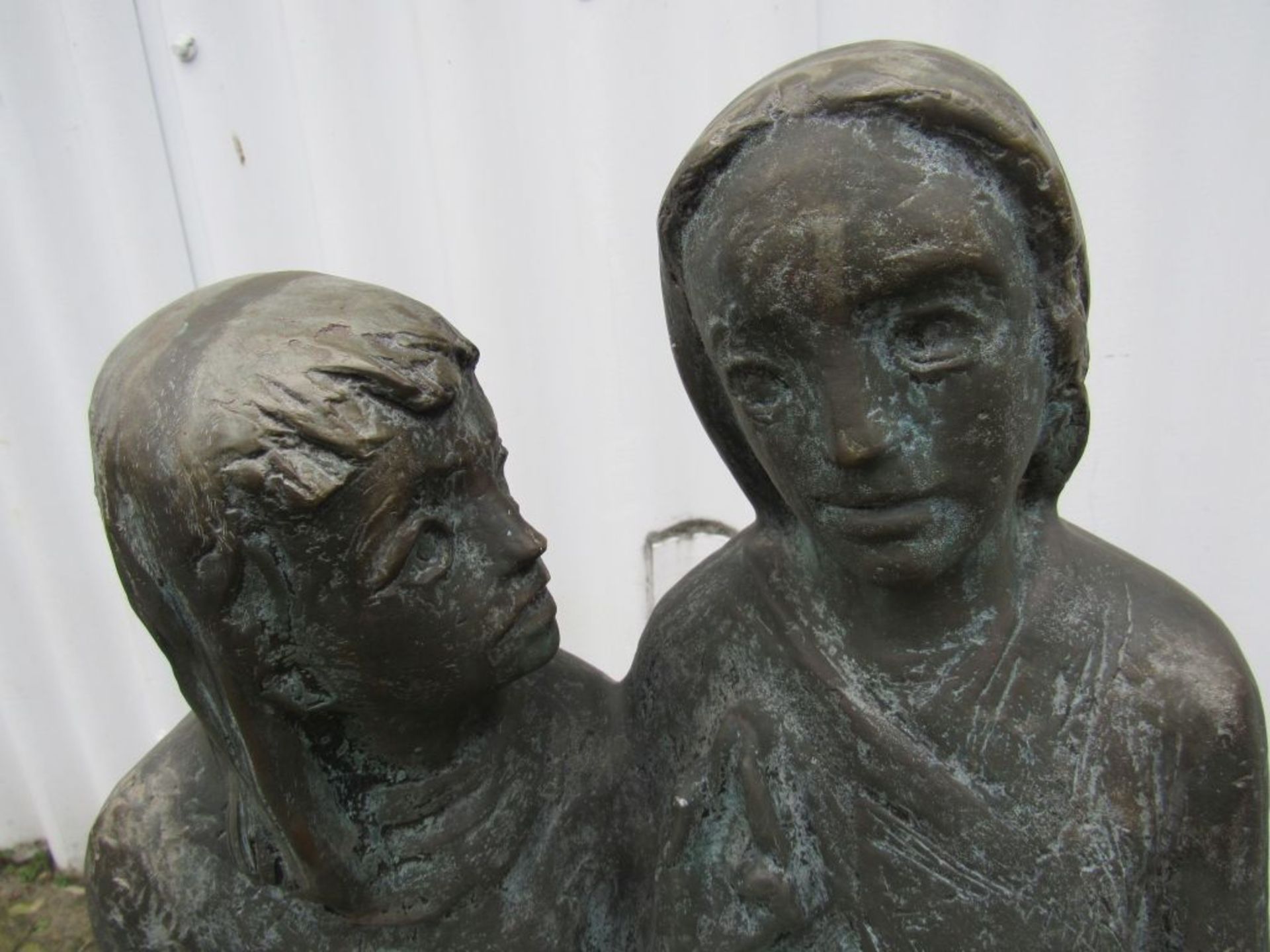 Bronze Skulptur Mann und Frau sitzend - Image 10 of 10