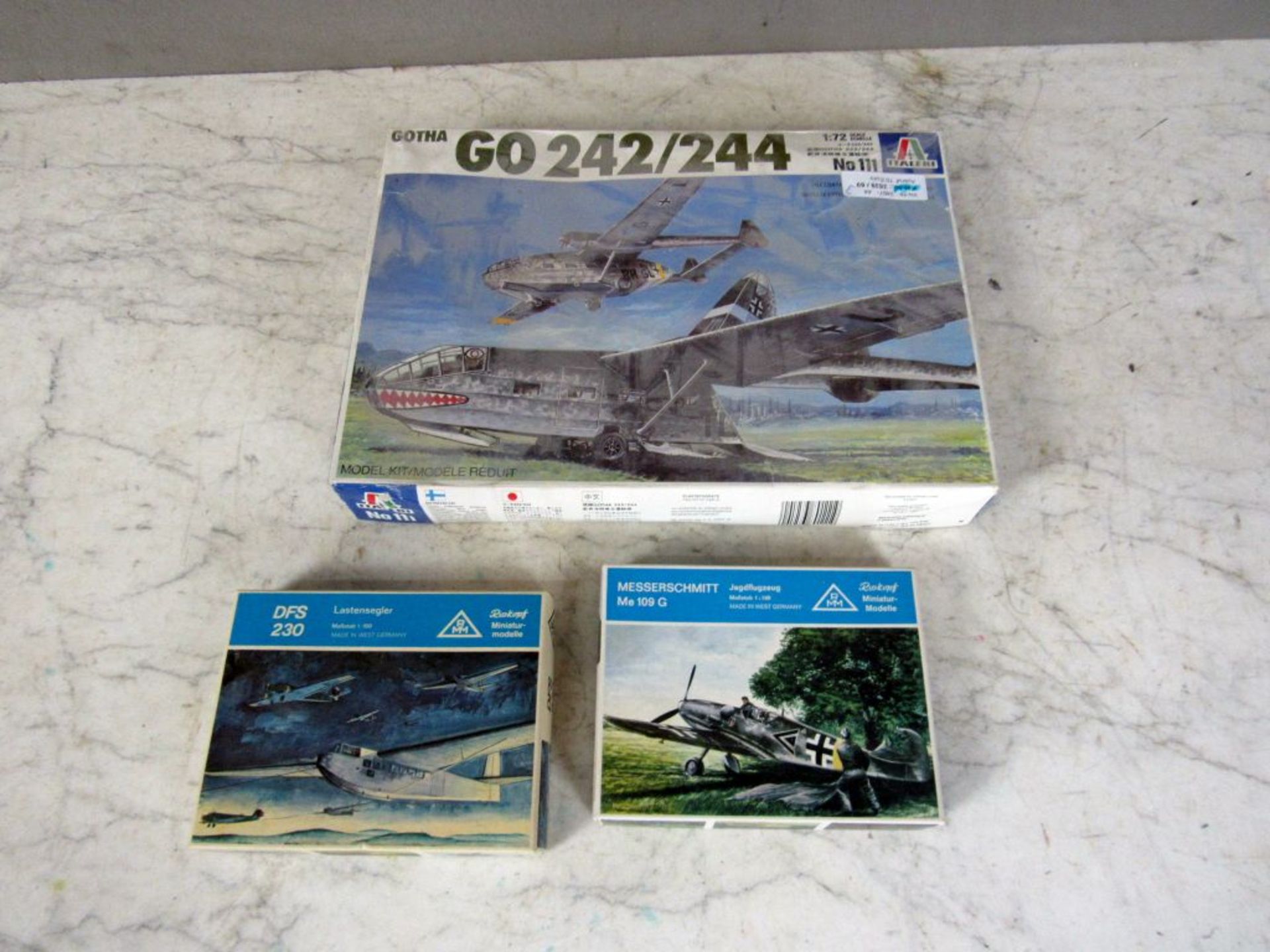 Vintage Spielzeug Modellbau Flugzeuge
