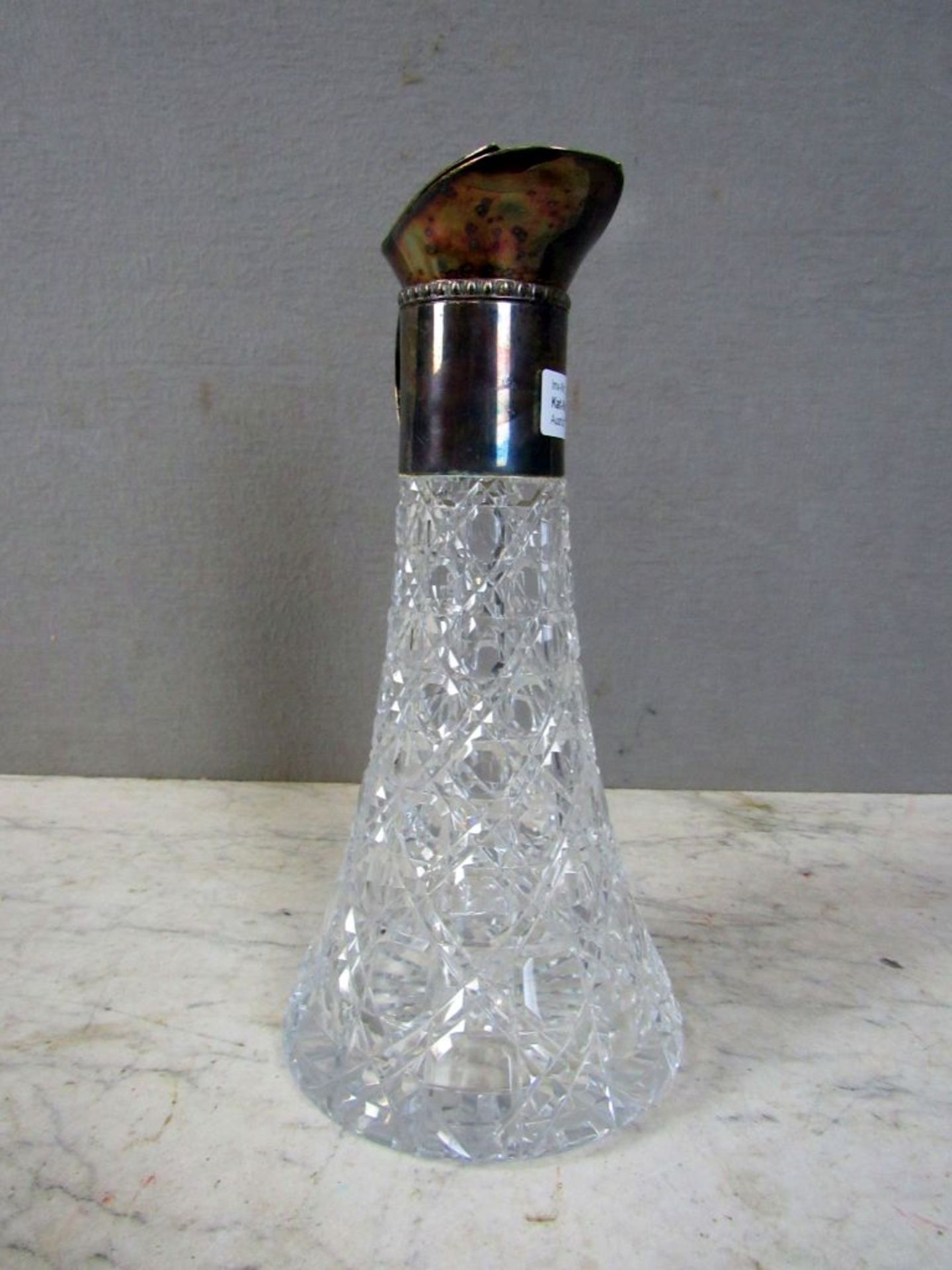 Antike Glaskaraffe mit Metallmontur - Image 6 of 9