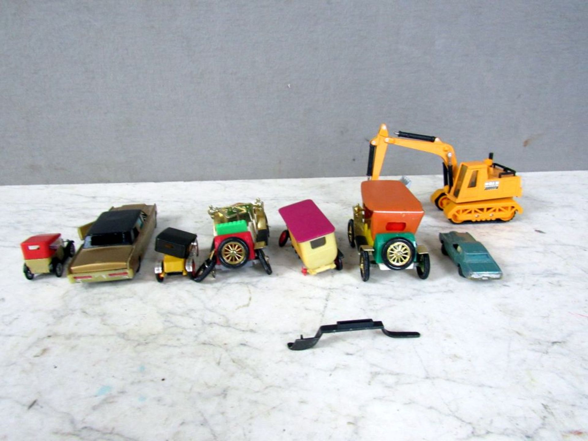 Unterschiedliche Autos Corgi Toys - Bild 9 aus 10