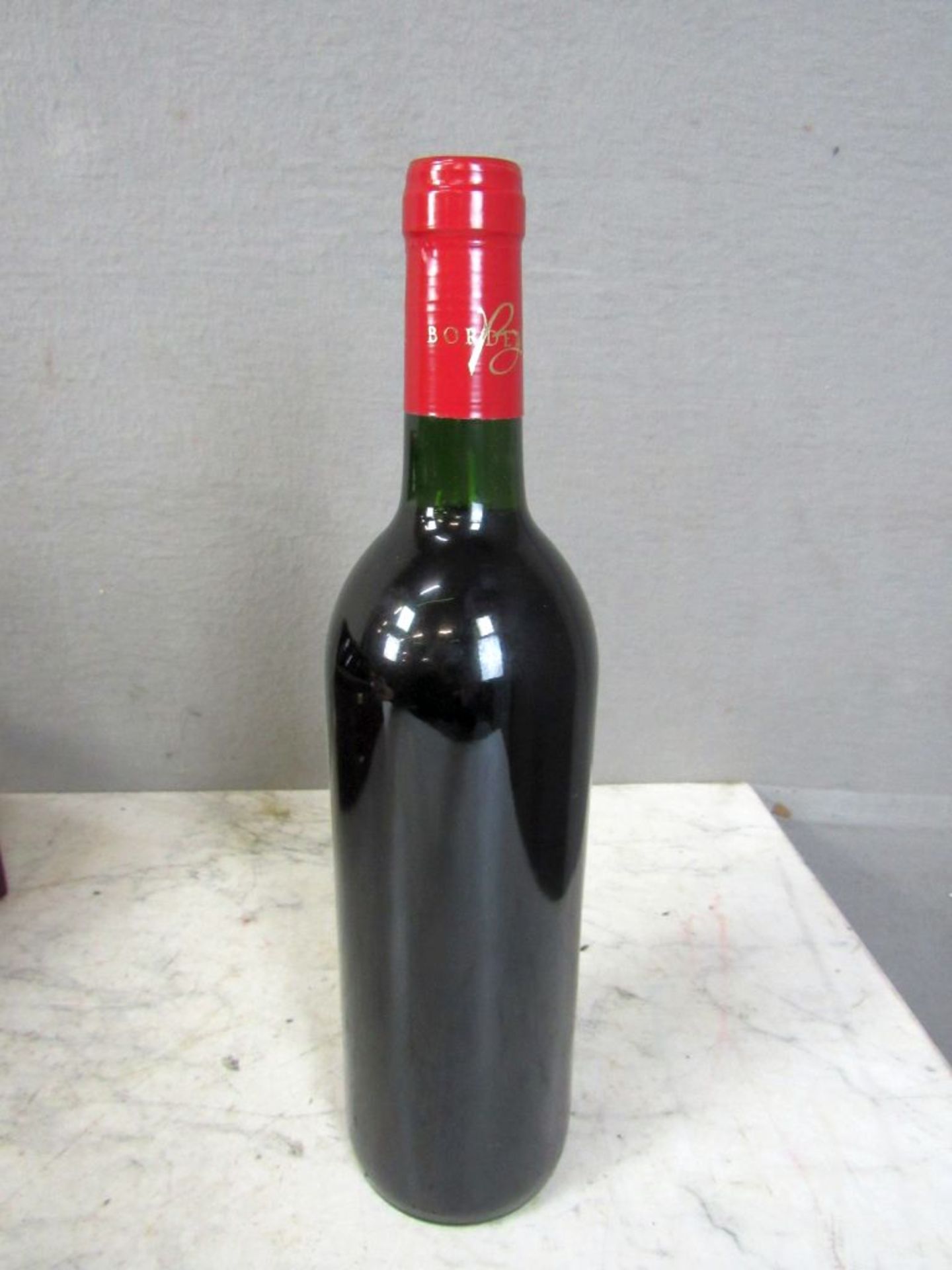 Flasche Rotwein Bordeaux Frankreich in - Bild 9 aus 9