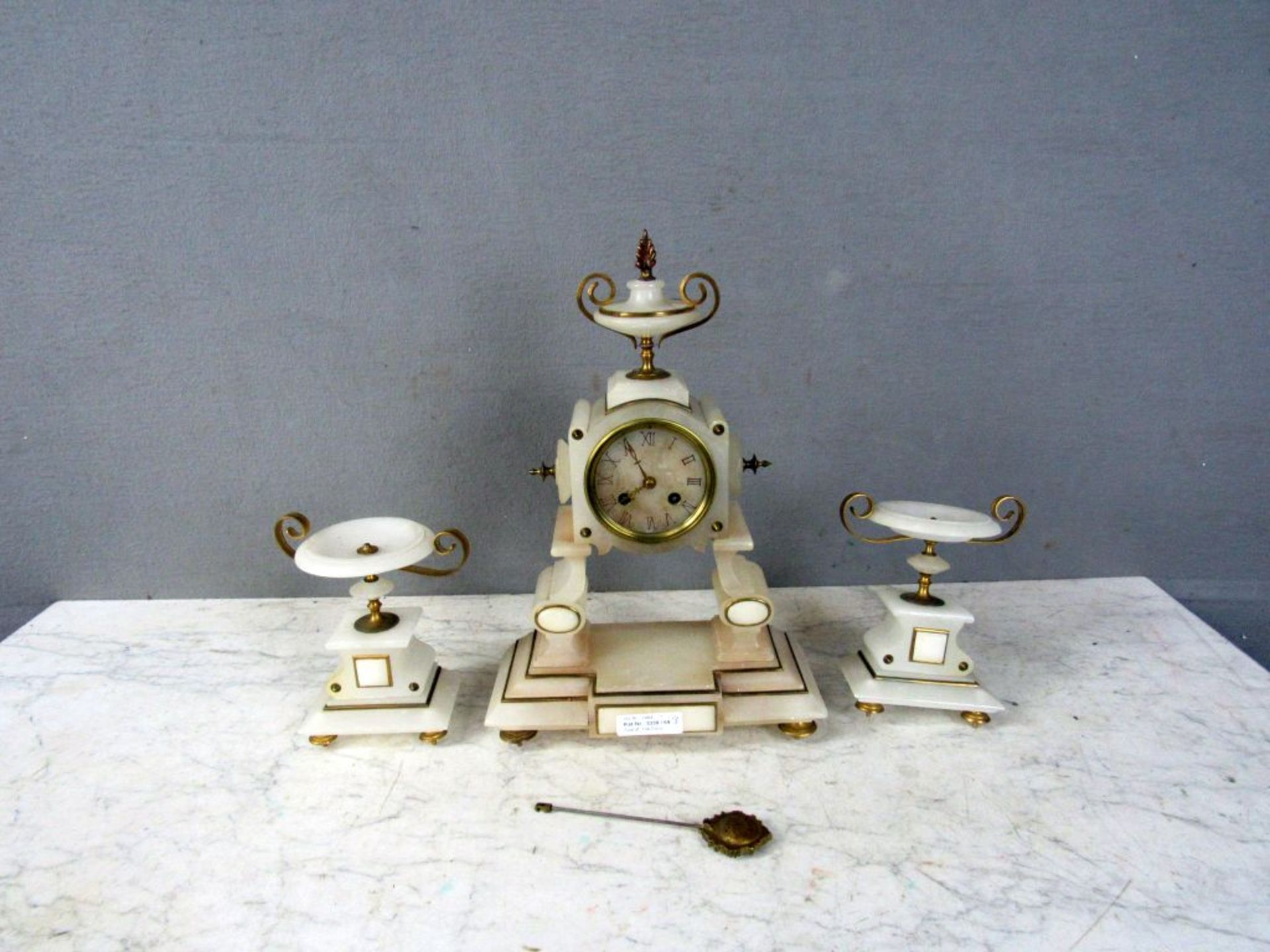 Antike Tischuhr Pendule mit